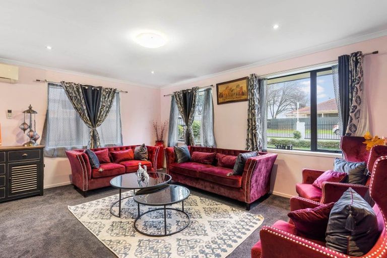 Photo of property in 46 Kayes Road, Pukekohe, 2120