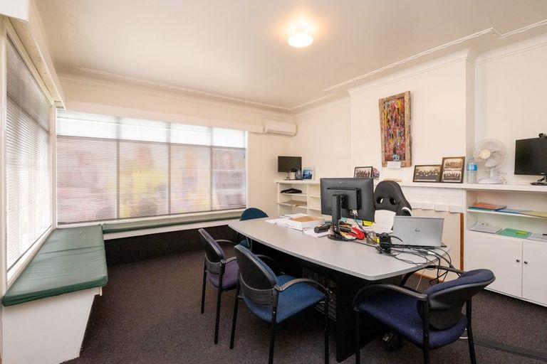 Photo of property in 379 Broadway, Stratford, 4332