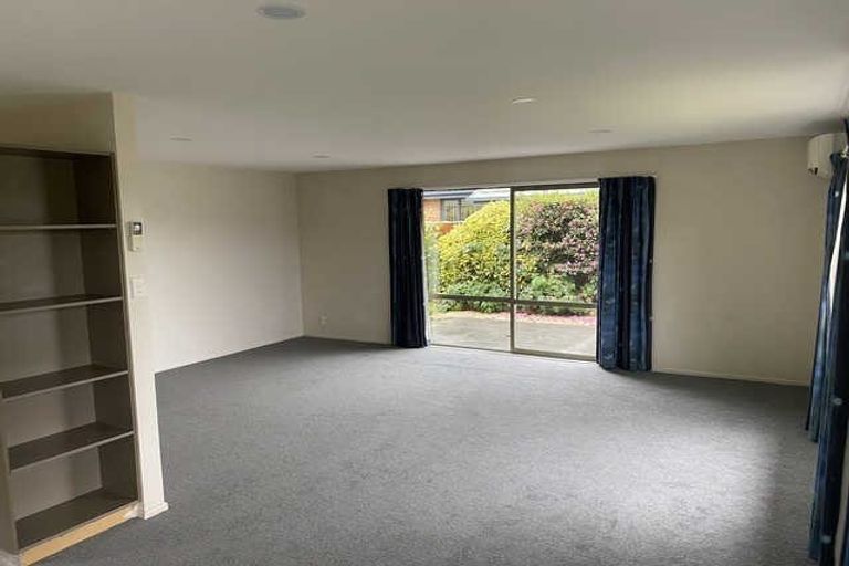 Photo of property in 28 Dufek Crescent, Wigram, Christchurch, 8042