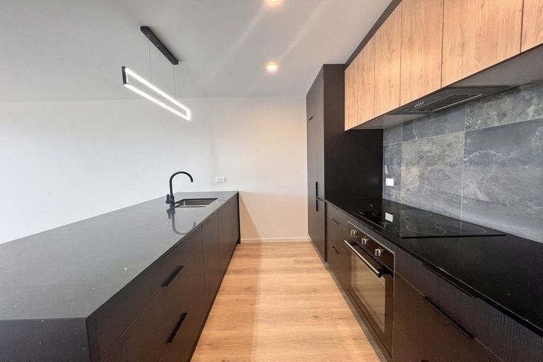 Photo of property in 2/6 Princes Street, Northcote Point, Auckland, 0627