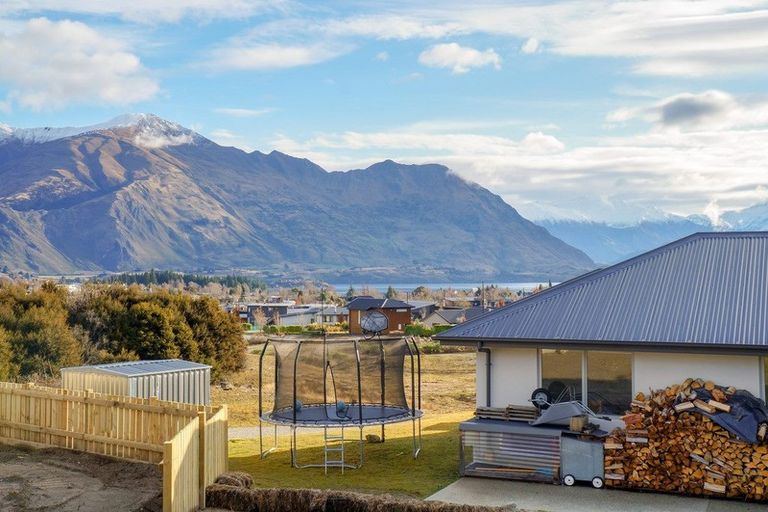 Photo of property in 8 Barclay Place, Wanaka, 9305