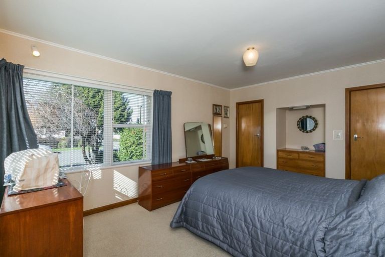 Photo of property in 18 Pembroke Street, Taradale, Napier, 4112