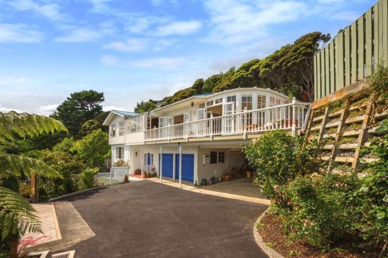 Photo of property in 5a Kahu Road, Paremata, Porirua, 5024