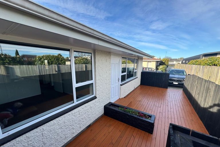 Photo of property in 3/242 Springfield Road, St Albans, Christchurch, 8014