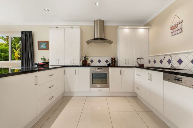 Photo of property in 100 Falcon Drive, Welcome Bay, Tauranga, 3112