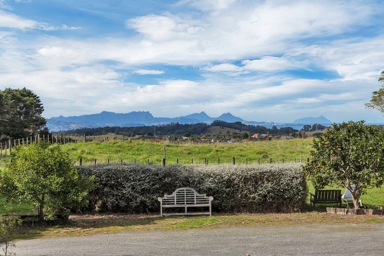 Photo of property in 29 Cemetery Road, Maunu, Whangarei, 0179