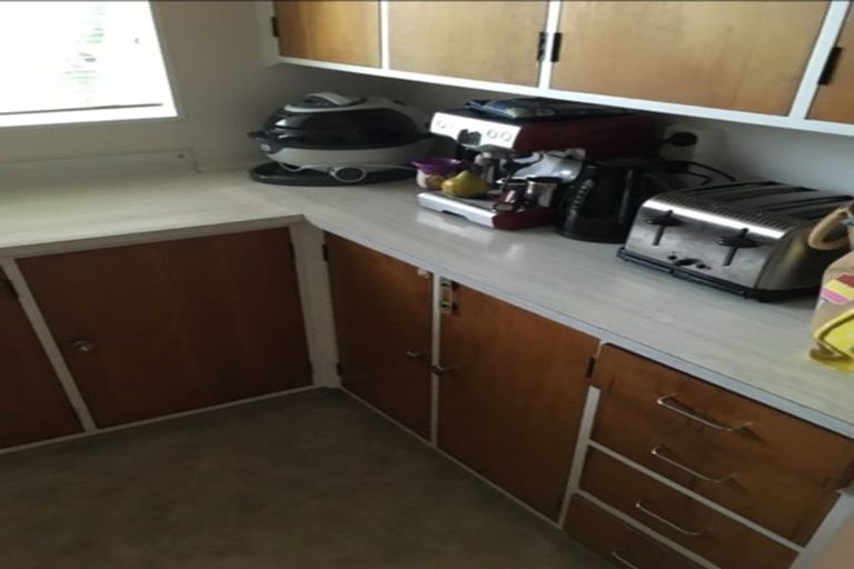 Photo of property in 62b Baylands Drive, Newlands, Wellington, 6037