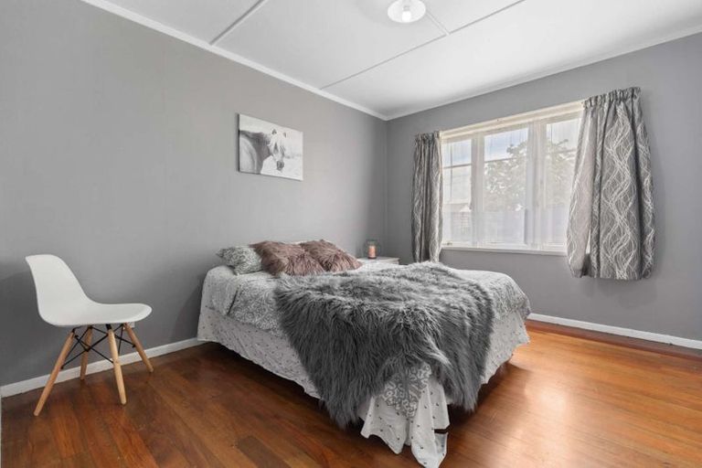 Photo of property in 14 Keats Crescent, Enderley, Hamilton, 3214