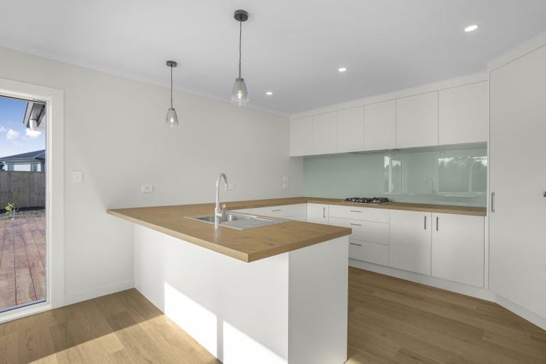 Photo of property in 15c Madison Street, Carterton, 5713