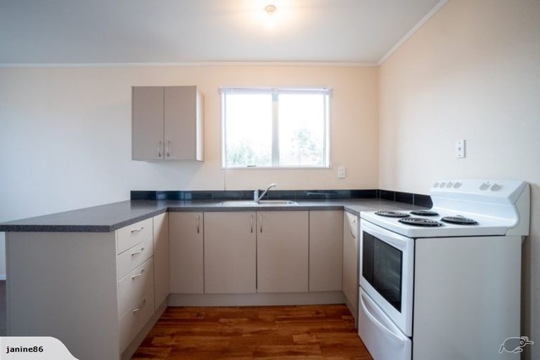 Photo of property in 8 Cedar Grove, Highbury, Palmerston North, 4412