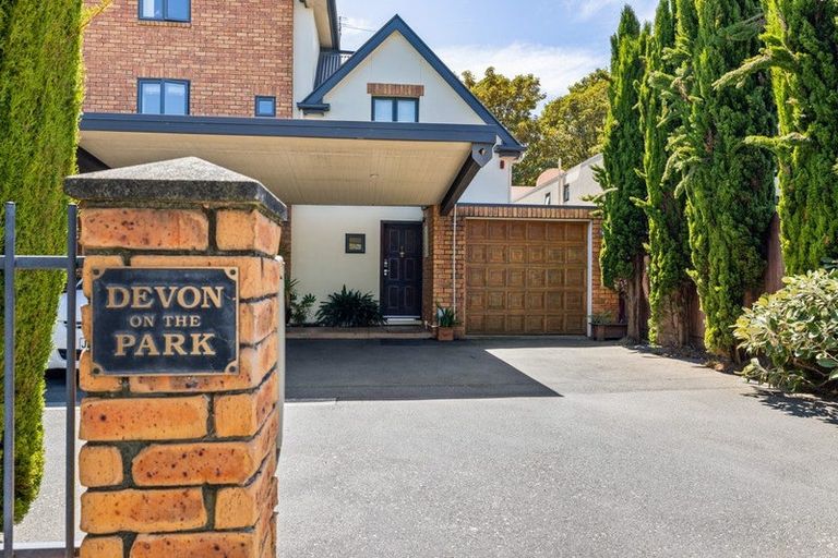 Photo of property in 13c Devon Street, Sydenham, Christchurch, 8023