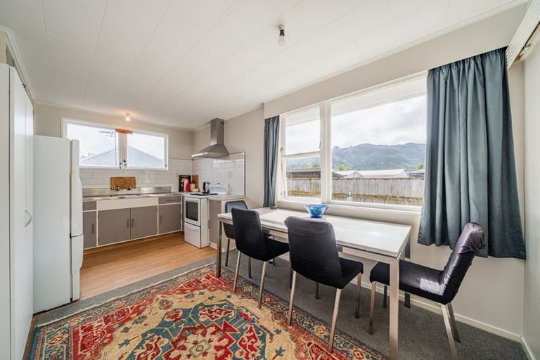 Photo of property in 65b Kashmir Avenue, Clouston Park, Upper Hutt, 5018