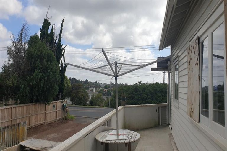 Photo of property in 72 Don Buck Road, Massey, Auckland, 0614