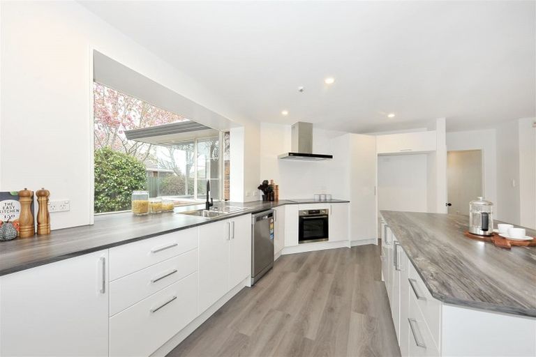 Photo of property in 21 Glastonbury Drive, Burwood, Christchurch, 8083