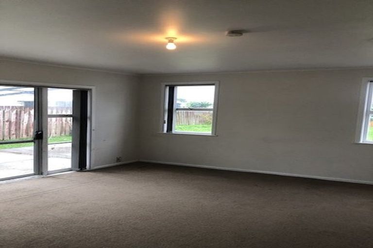Photo of property in 3 Mcdivitt Street, Manurewa, Auckland, 2102