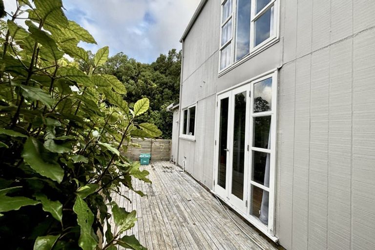 Photo of property in 9 Selkirk Way, Karori, Wellington, 6012