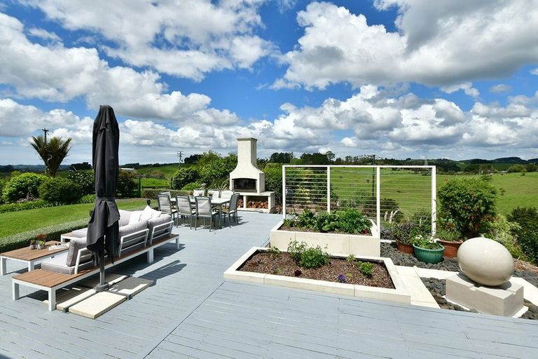 Photo of property in 167 Anderson Road, Helensville, 0875