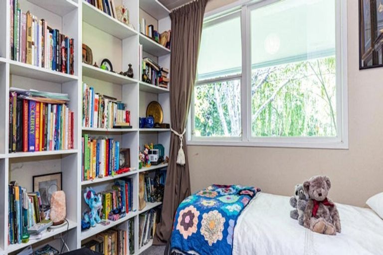 Photo of property in 274 High Street North, Carterton, 5713