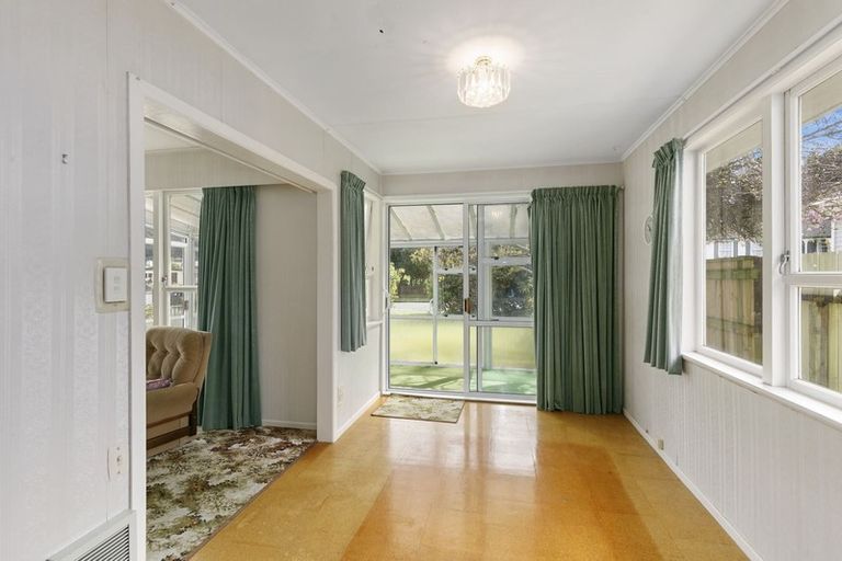 Photo of property in 10 Mimihau Grove, Wainuiomata, Lower Hutt, 5014