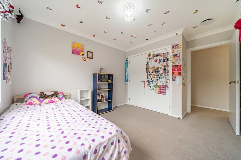 Photo of property in 21 Flotilla Place, Whitby, Porirua, 5024