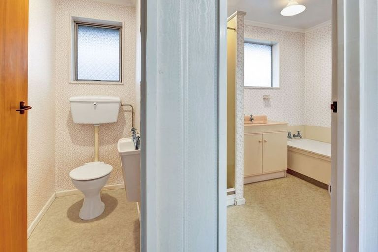 Photo of property in 6 Manse Street, Hawera, 4610