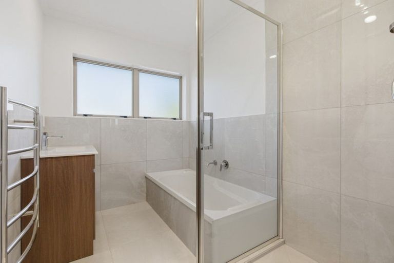 Photo of property in 10 Stableford Drive, Pyes Pa, Tauranga, 3112