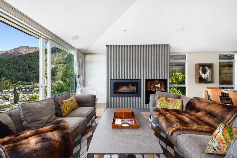 Photo of property in 55e Kent Street, Queenstown, 9300