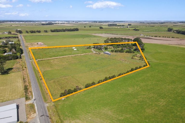 Photo of property in 49 Ferry Road, West Plains, Invercargill, 9879