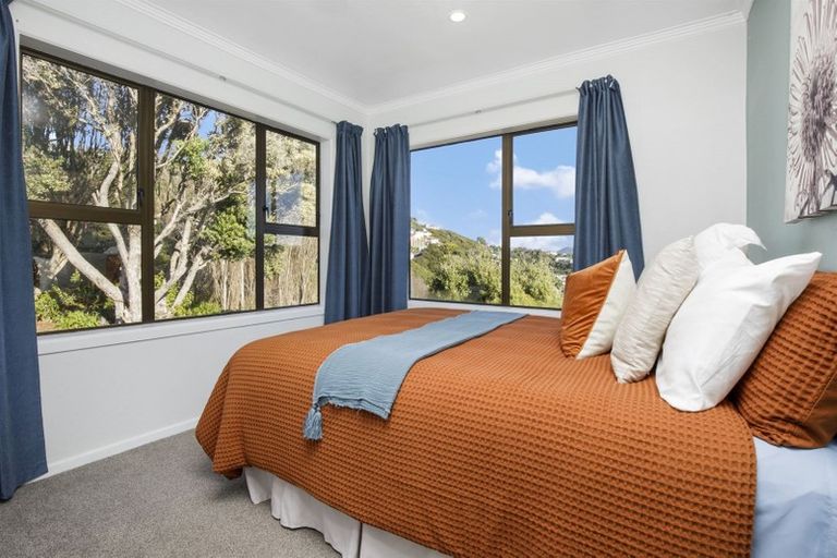 Photo of property in 36 Kiriwai Road, Paremata, Porirua, 5024