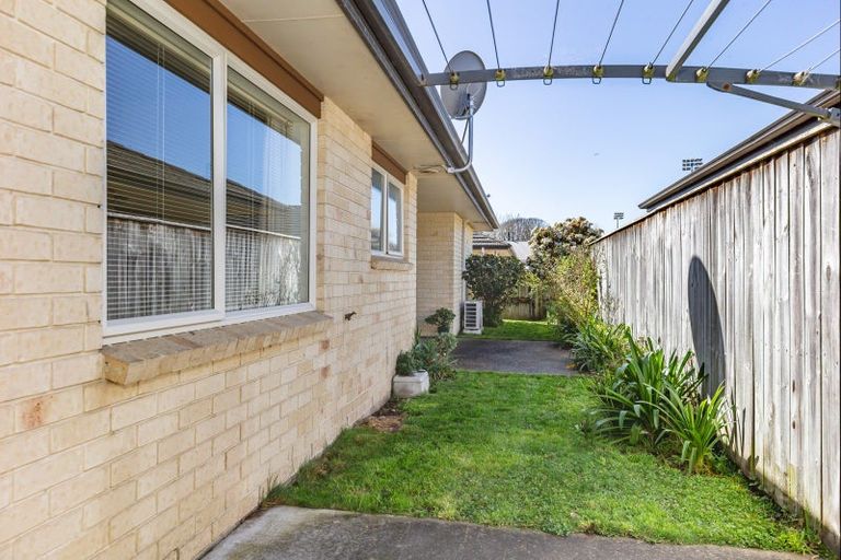 Photo of property in 66 Weraroa Road, Levin, 5510