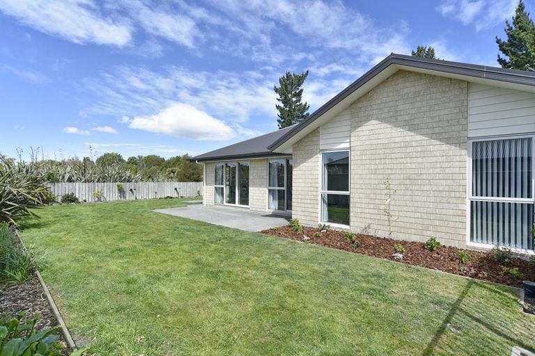 Photo of property in 12 Willowby Lane, Rangiora, 7400