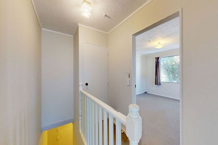 Photo of property in 67b Thurleigh Grove, Karori, Wellington, 6012