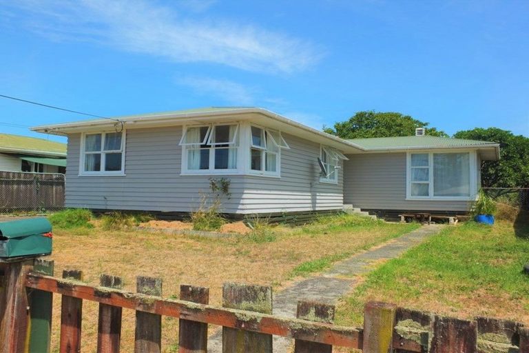 Photo of property in 4 Taraire Crescent, Otangarei, Whangarei, 0112