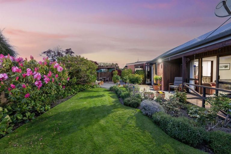 Photo of property in 40 Greenock Street, Redwood, Christchurch, 8051