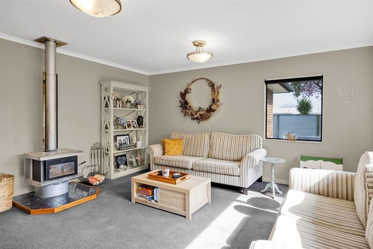 Photo of property in 30c Egmont Street, Hawera, 4610