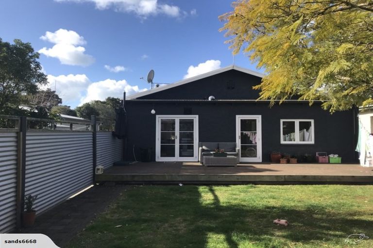 Photo of property in 12 Vigor Brown Street, Napier South, Napier, 4110