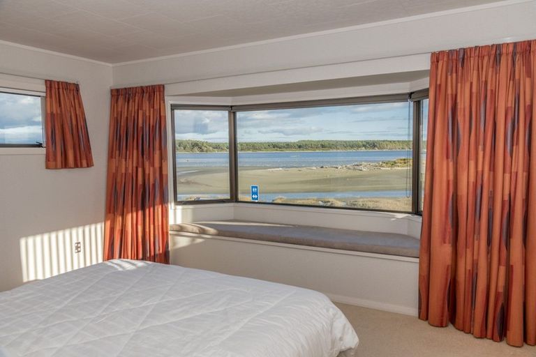 Photo of property in 9 Dawick Street, Foxton Beach, Foxton, 4815