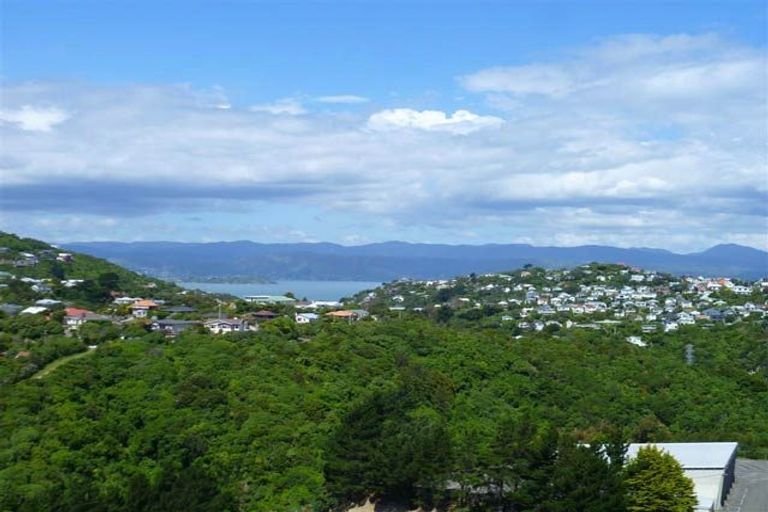 Photo of property in 1 Cavalry Close, Crofton Downs, Wellington, 6035