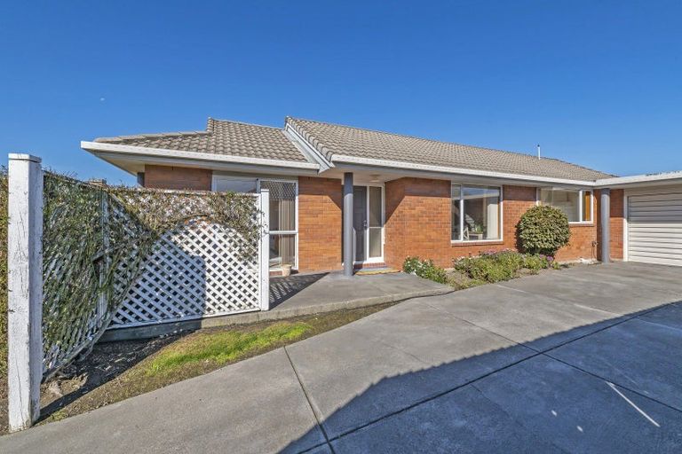 Photo of property in 1/5 Showgate Avenue, Sockburn, Christchurch, 8042