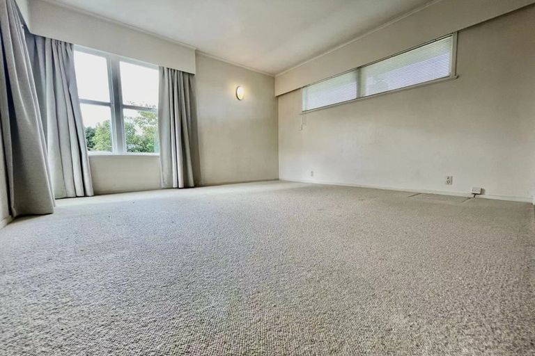 Photo of property in 6 Raines Avenue, Forrest Hill, Auckland, 0620