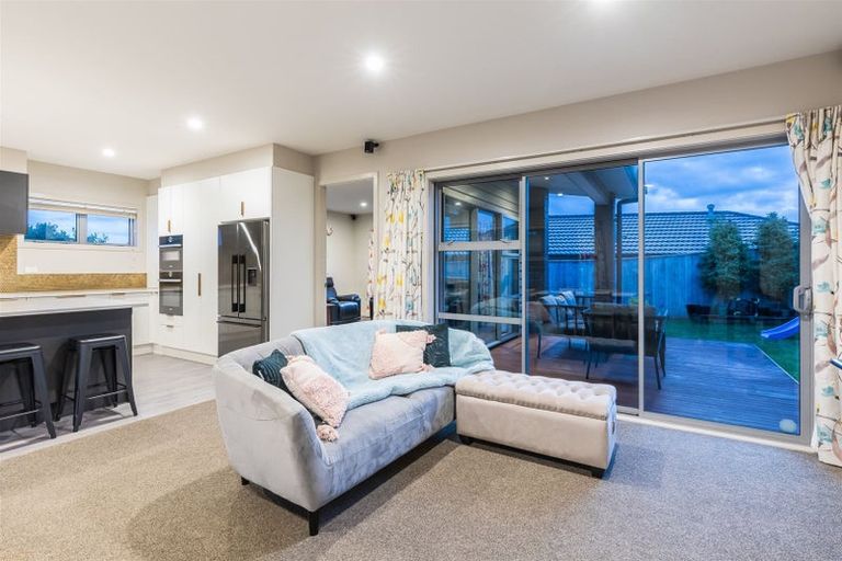 Photo of property in 29 Kaimai Place, Aotea, Porirua, 5024