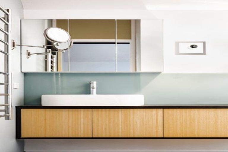 Photo of property in 76 Brougham Street, Mount Victoria, Wellington, 6011