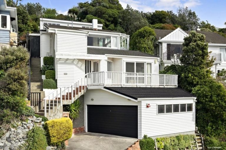 Photo of property in 16 Tai Paku Paku Road, Karaka Bays, Wellington, 6022