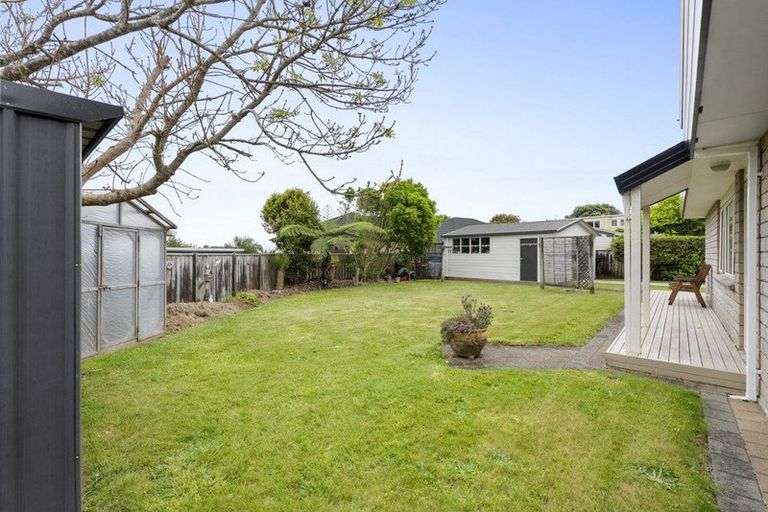 Photo of property in 430 Mangorei Road, Highlands Park, New Plymouth, 4312