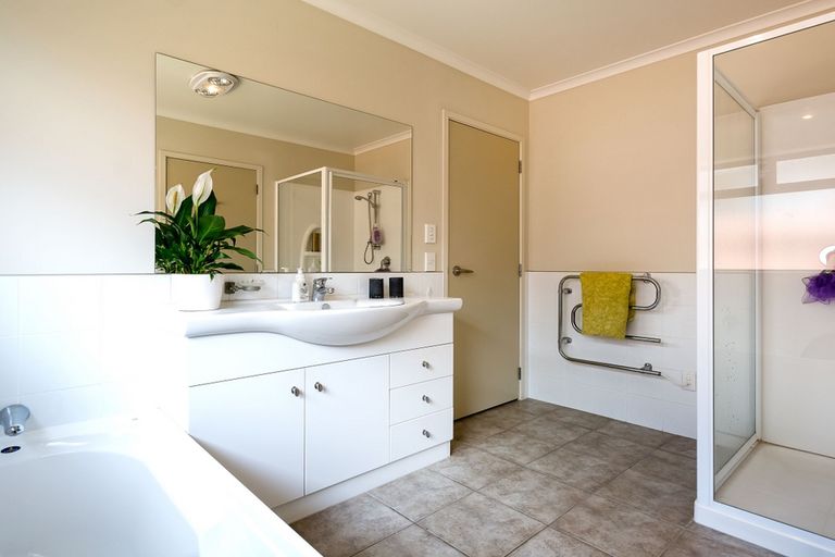 Photo of property in 150 Darraghs Road, Brookfield, Tauranga, 3110