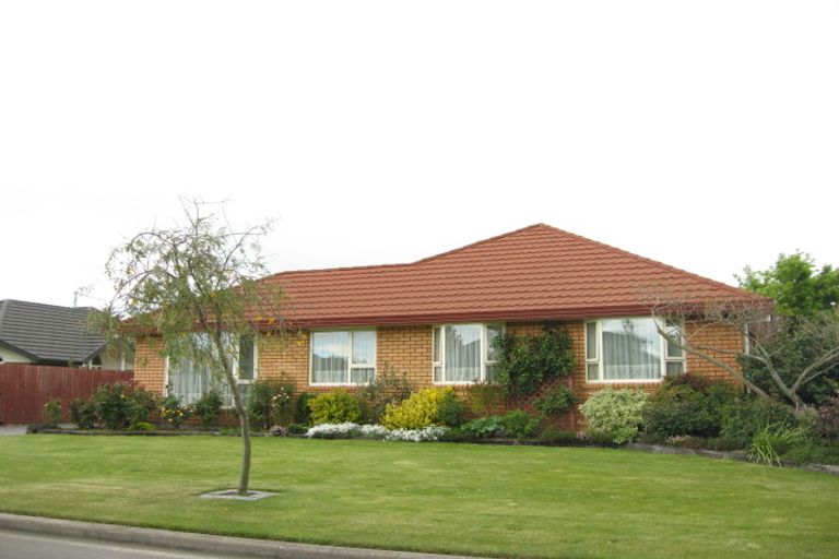 Photo of property in 4a Goodwood Close, Rangiora, 7400