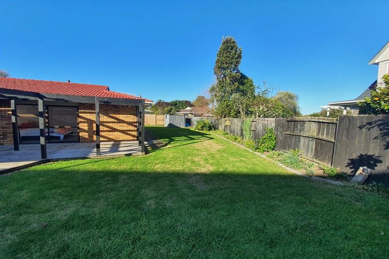 Photo of property in 129 Walter Strevens Drive, Conifer Grove, Takanini, 2112