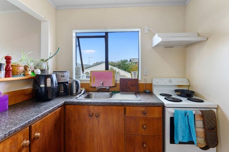 Photo of property in 17 Kitchener Street, Te Horo Beach, Otaki, 5581