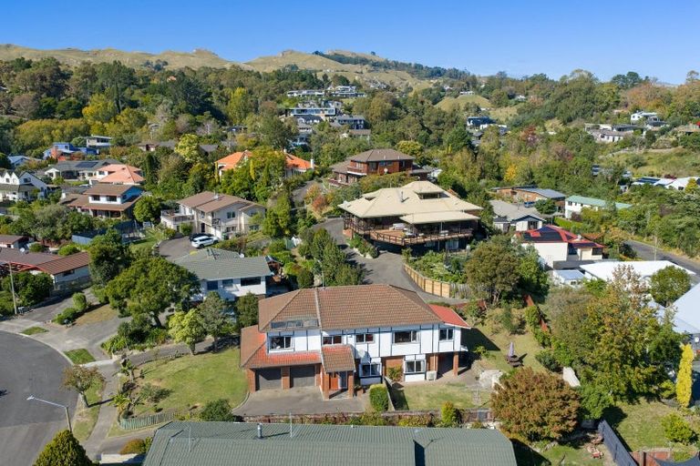 Photo of property in 14 Hunters Hill, Havelock North, 4130