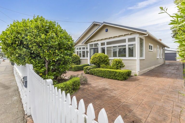 Photo of property in 8 Strathavon Road, Miramar, Wellington, 6022